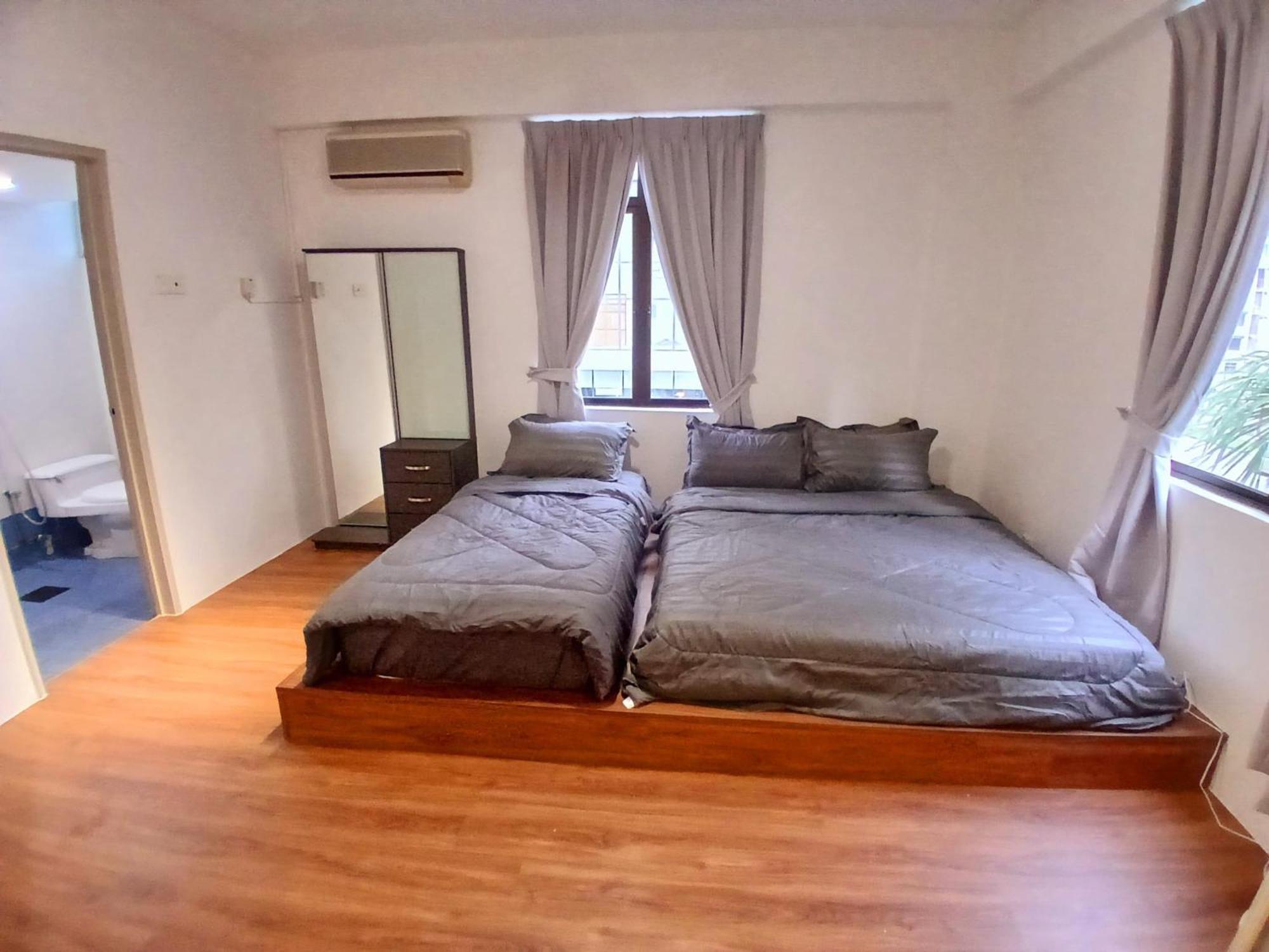 Noble Center Macalister 3 Bedroom 2 Carpark Apartment