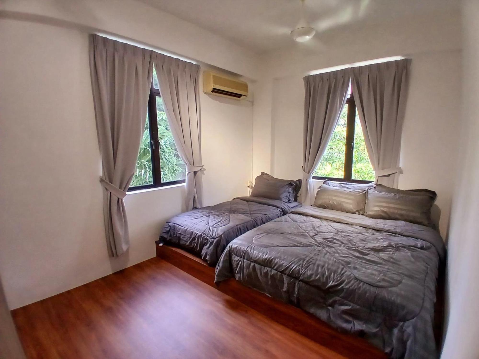 Noble Center Macalister 3 Bedroom 2 Carpark Apartment *